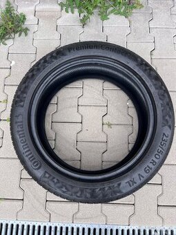 235/50 R19 XL Continental PremiumContact6