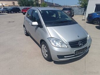 Predám Mercedes Benz A trieda 160i automat