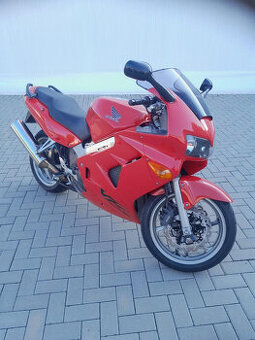 prodám Honda VFR 800FI RC 46 r.v 1999 - 1