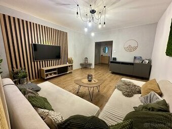 Predám 3i zrekonštruovaný, kompletné zariadený byt v CENTRE