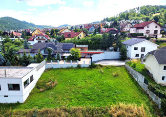 Slnečný pozemok / 770 m2 / Žilina - Budatín