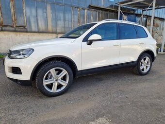 Predám Volkswagen Touareg II 3.0 V6 TDI 176 KW 8-Tiptronic
