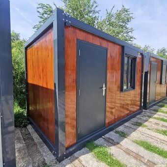Obytný/prodejní kontajner PMP-K o rozměru 2,4x4 m