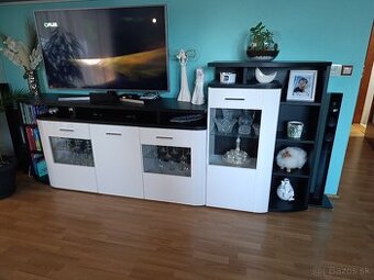Predam obývaciu stenu