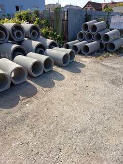 Betónová rúra s päťkou