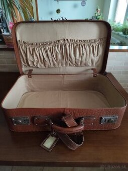 Starožitný kufor