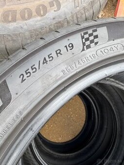 Michelin Pilot Sport 4 255/45 R19