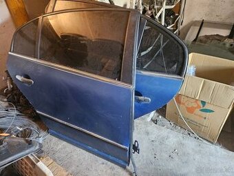 Predam zadné dvere na Škoda Superb 1