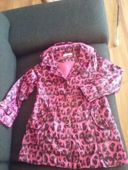 ružovy kabátik