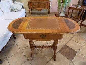 Starožitný rozkladací stolík