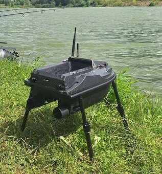 Zavážacia lodička Flytec V080