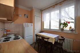 Slnečný 2 izbový byt s lodžiou v meste Želiezovce