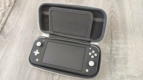Nintendo Switch Lite (+príslušenstvo)