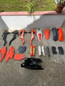 Predám plasty na KTM