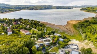 Dva stavebné pozemky blízko vody na Domaši