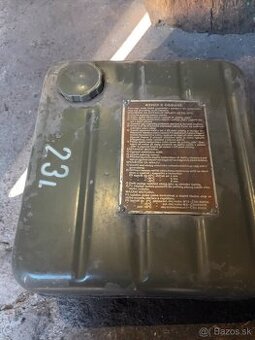 predam nadrz na vyrovu traktora 23l vymenim