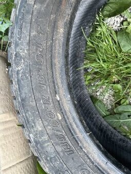 Predam 2ks pneumatiky 185/60r15 vhodne na prívesný vozík