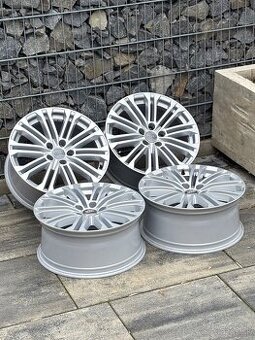 ✅ 5x112 r18 Audi original Top Stav