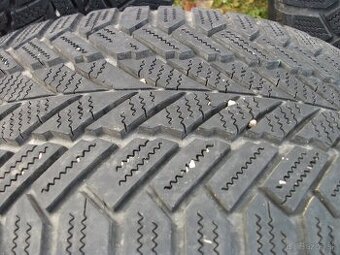 Predám zimnú sadu pneu.225/60 17R-SUV.Lacno.