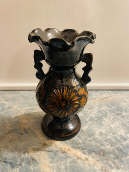 Darujem rozne vazy a keramiku