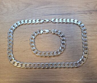 Strieborna retiazka a naramok