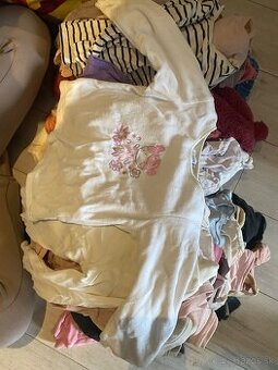 Predám dievčenské oblečenie