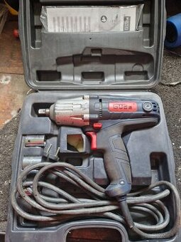 Razový uťahovák 230V