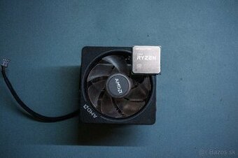 AMD Ryzen 7 3700X + BOX chladič – výborný stav