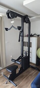 Posilnovaci stroj,horna a spodna kladka
