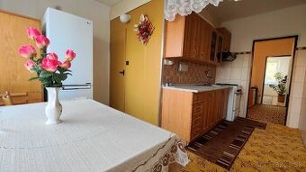 3-izb.byt s loggiou, centrum Lučenca - exkluzívna ponuka