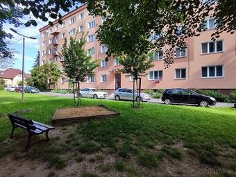 Na prenájom 3-izbový byt v centre Lučenca – 500 €/mes.