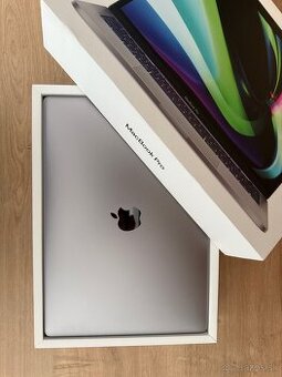 MacBook Pro 13" (2020) Apple M1