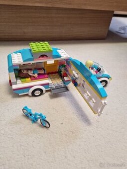 LEGO výletný karavan