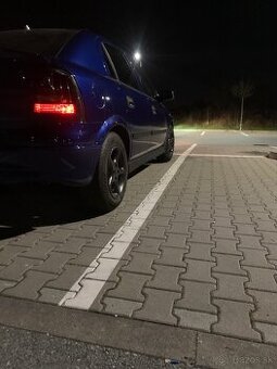 Zatmavené zadné svetlá pre Opel Astra G