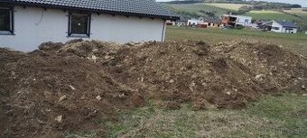 Darujem hlinu za odvoz