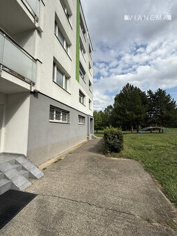 Predaj 3-izbového vkusne zariadeného bytu v Ružinove
