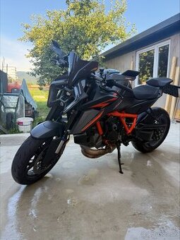 Ktm superduke 1390  EVO R