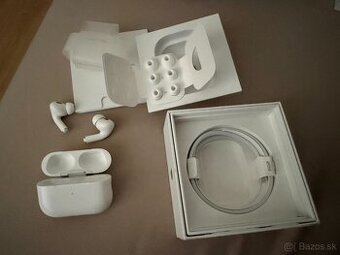 Apple AirPods Pro (2. generácie) s MagSafe puzdrom (USB-C)