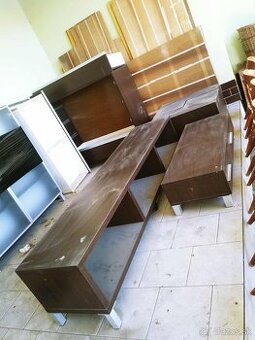 Prádelník, stolík pod TV, malá komoda