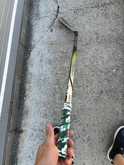 Predám hokejku Bauer