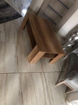 Konferenčný stolík