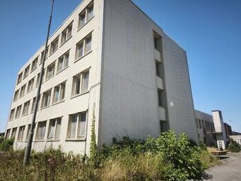 PREDAJ administrativna budova 1200 m2 - 1