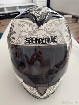 Prilba SHARK S700 M