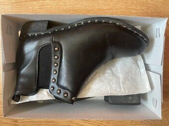 Kožené kotnikové topánky