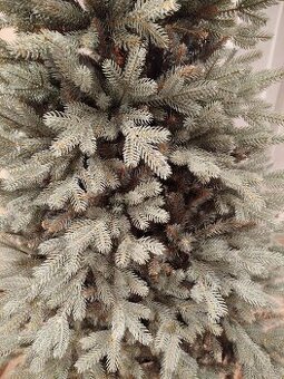 3D vianočný smrek ladovy, výška 150cn