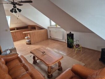 Dvojizbový podkrovný  Byt Kysucké Nové Mesto