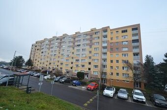 NA PRENÁJOM PRÍJEMNÝ 2 IZBOVÝ BYT S LOGGIOU NA PODVRŠKOCH