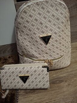 Ruksak s peňaženkou