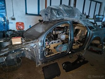 Doklady-papiere Audi A8 D4 3,0 TDI 2015rok