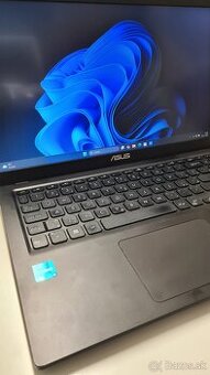 Asus vivobook 15